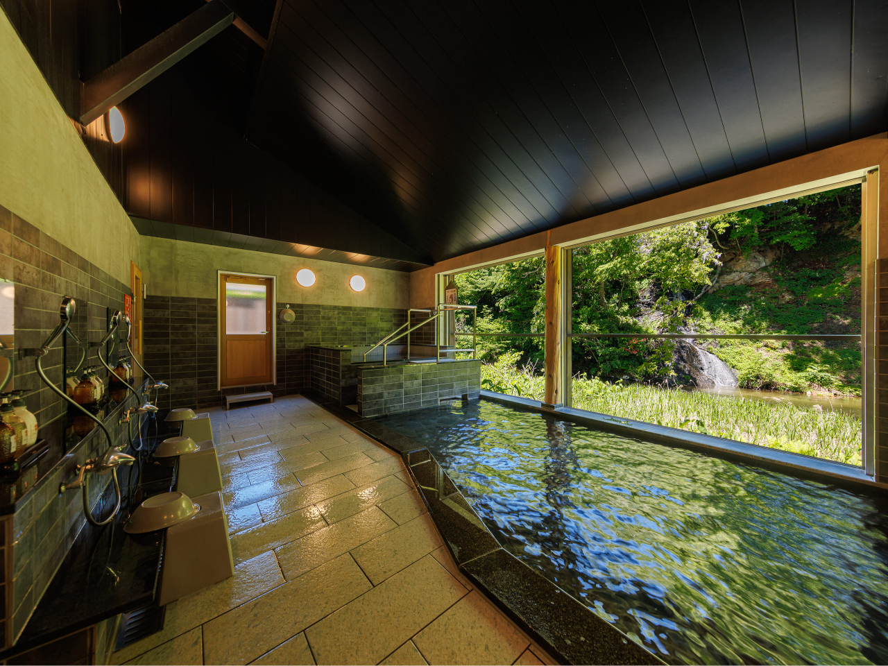 {򌫎̐ĚTEiԂƔ̑]ł锼IVCu̓v