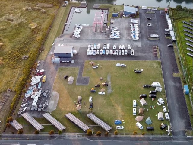 100v(20A)10カ所、キャンピングカー用のダンプステーション完備。