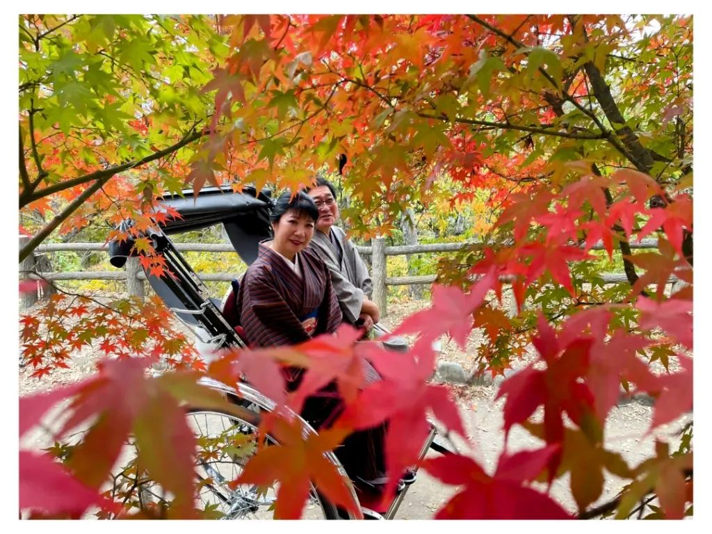 きらく屋秋の必撮シリーズ『紅葉のフォトフレーム』