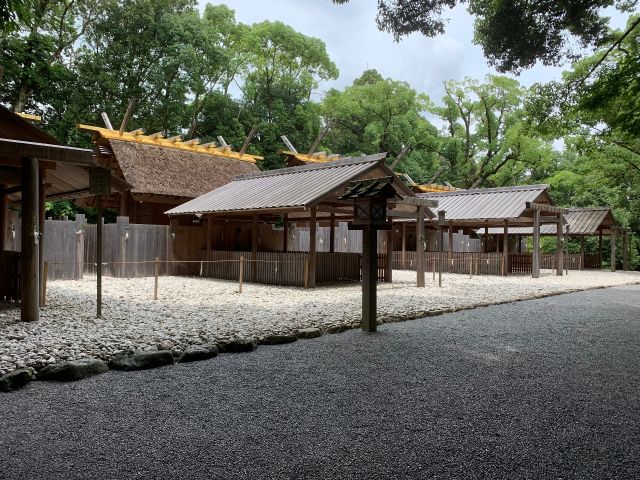 B月讀宮。天照大御神の弟神、月読尊がお祀りされている。社殿は4つあり参拝する順番も決まっている。