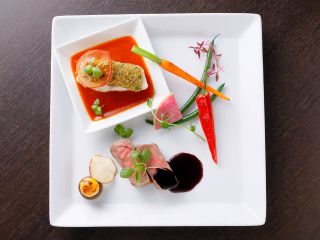 お肉とお魚のツインプレートランチ