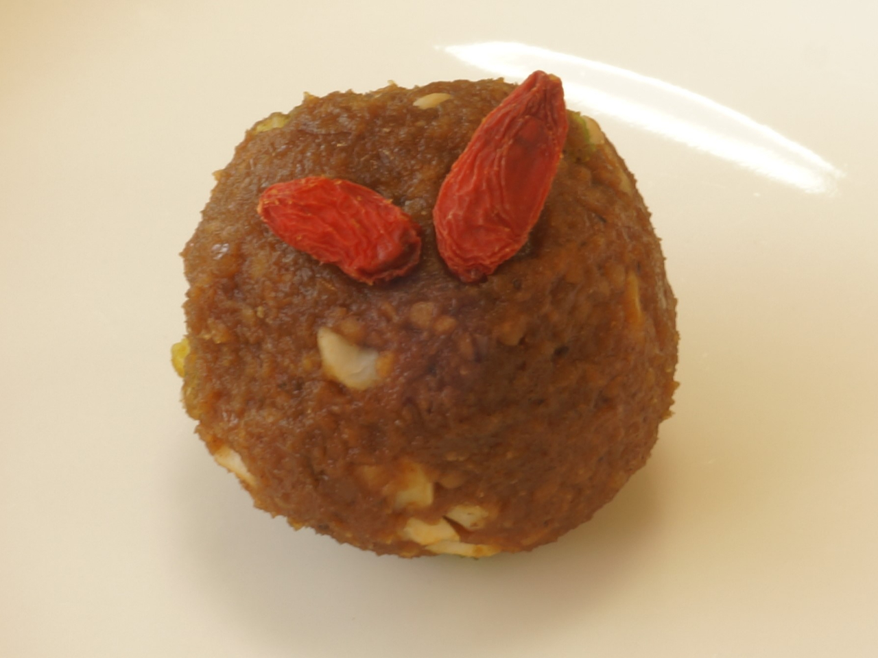 クコの実で飾りつけをしたり。