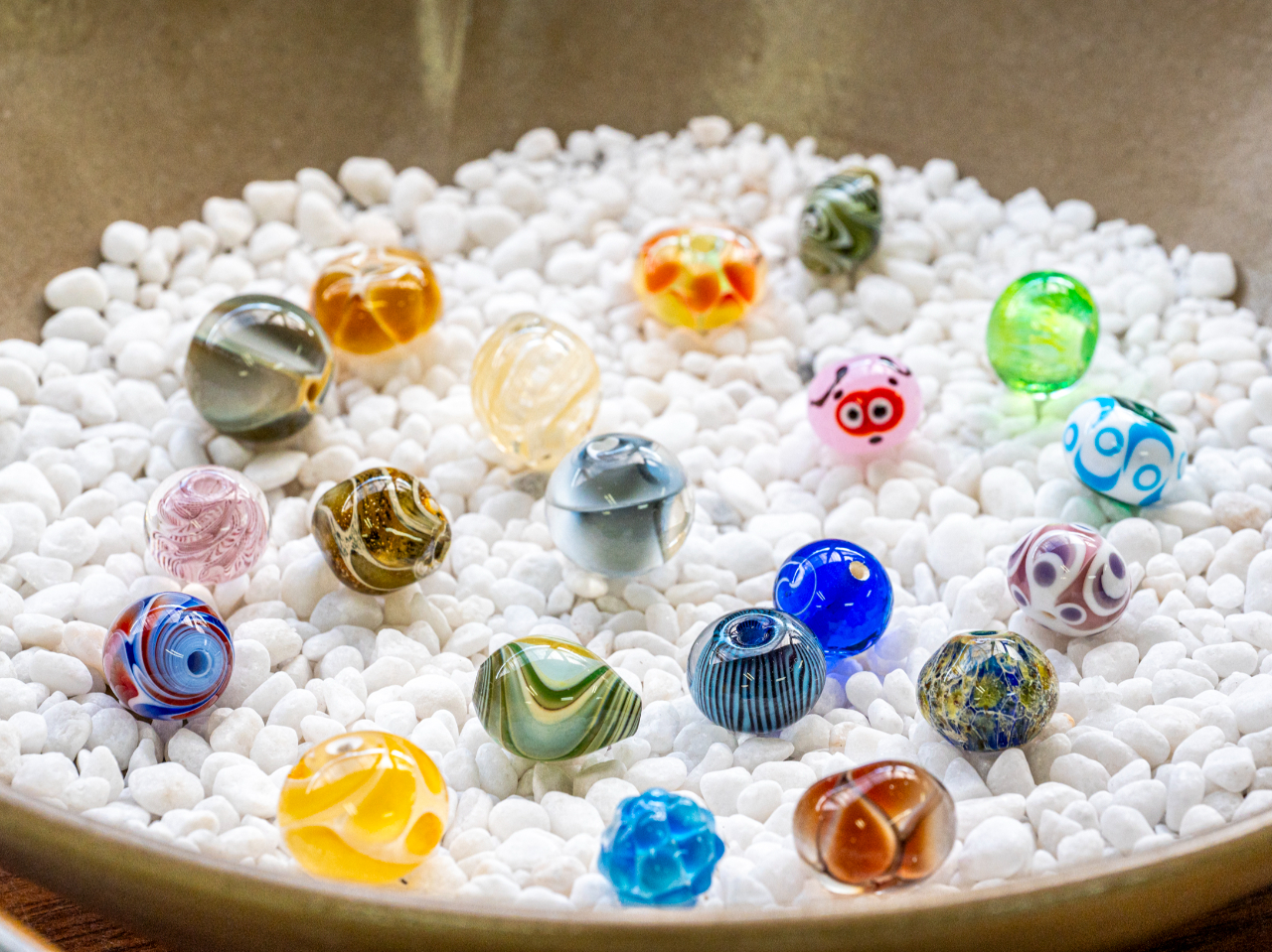 色とりどりのトンボ玉 模様のお好きなものに。