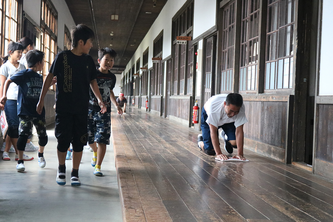 ぞうきんがけレース 宇和米博物館 じゃらん遊び体験 ぞうきんがけレース 宇和米博物館 じゃらん遊び体験