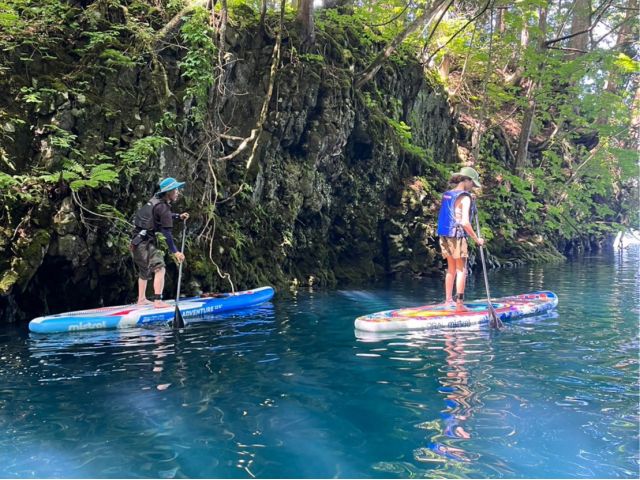 SUPも用意してあります。変更希望の方はガイドに伝えてください。暑い日はSUPが人気です。