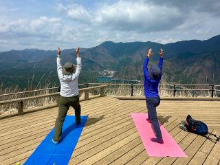 マイナスイオンたっぷり♪♪山の上でヨガ体験!