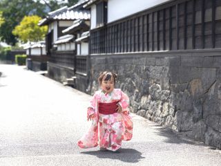 城下町と2歳の元気な女の子が良い感じです!