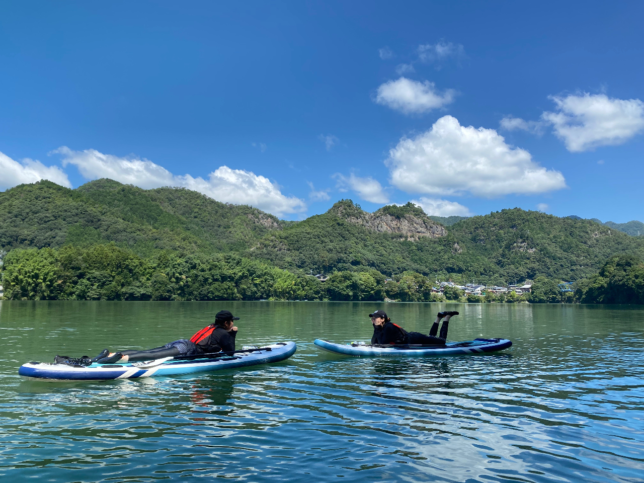 É1Ԃł̃P[VIL`ːiӃ_΁jB