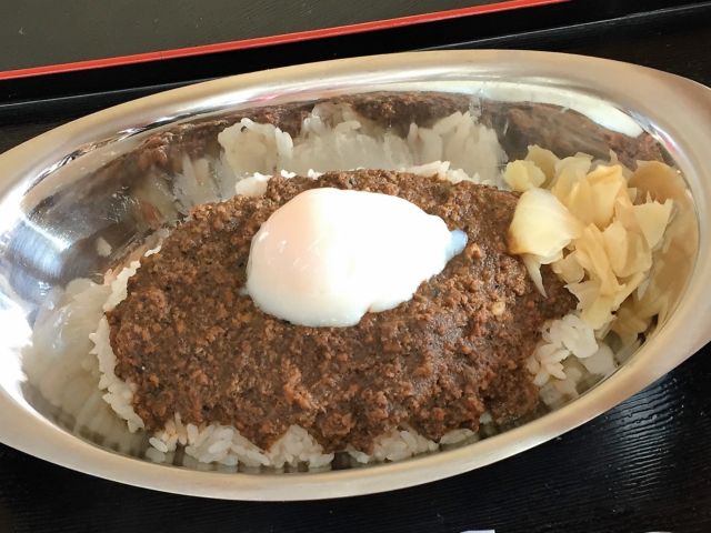 15種類以上のスパイスを使用した人気メニューのブラックキーマの”芭蕉カレー”など、天然だしと手作りにこだわったお食事もお楽しみいただけます。