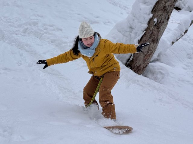 ふっかふかの雪板パウダーライド!