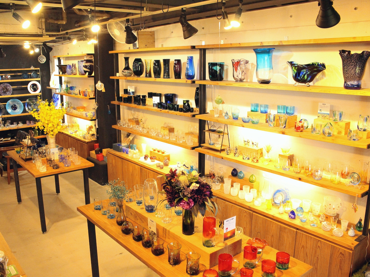 ݂Vbvɂ͓H[̏iĂ܂ByY H|m̍KX͂ł傤B