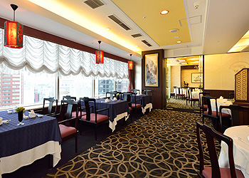 ホテル最上階の眺望をお楽しみいただけます♪