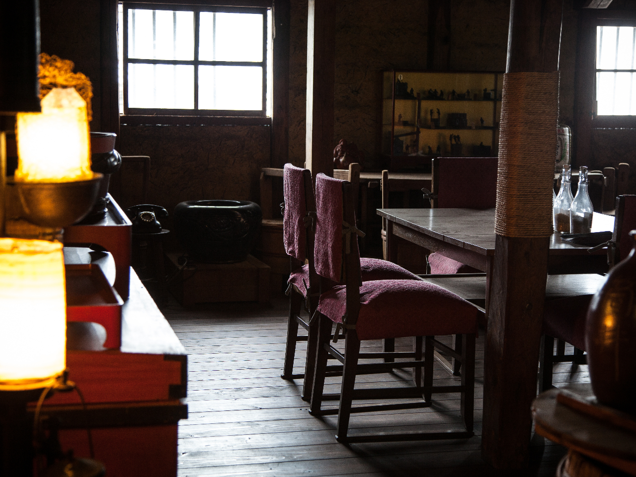 明治時代の建築物をはじめ歴史の趣を感じる蔵内。