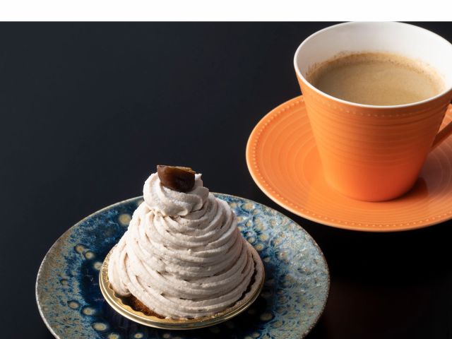 コーヒーとご一緒にスイーツはいかがでしょうか。