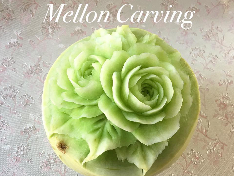 写真はイメージです(フルーツカービング)