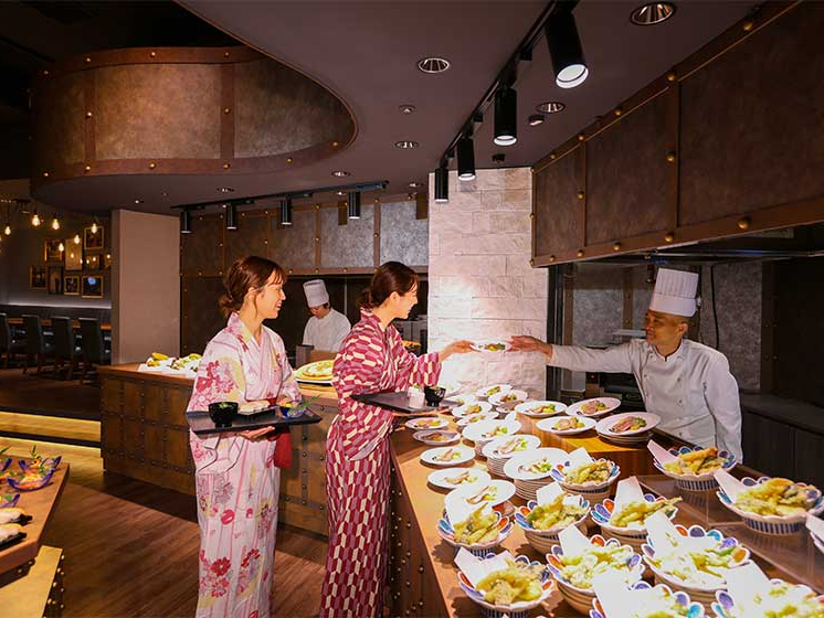 ������̂��q�l�̖ڂ̑O�Œ������郉�C�u�L�b�`���ł́A�ł����Ă����p�ӂ��Ă��܂���