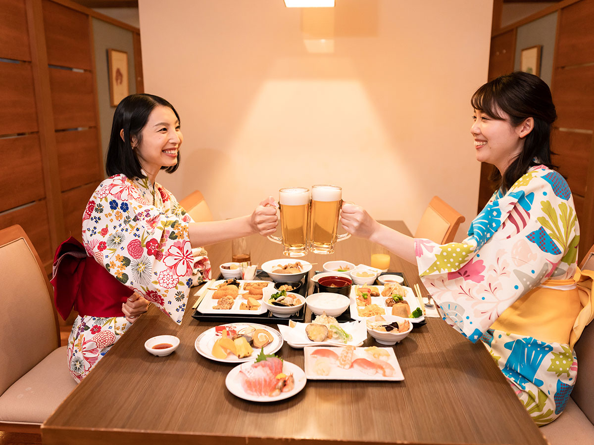 レストランは、半個室のお席もありますので、落ち着いた雰囲気で、お食事をお楽しみいただけます♪