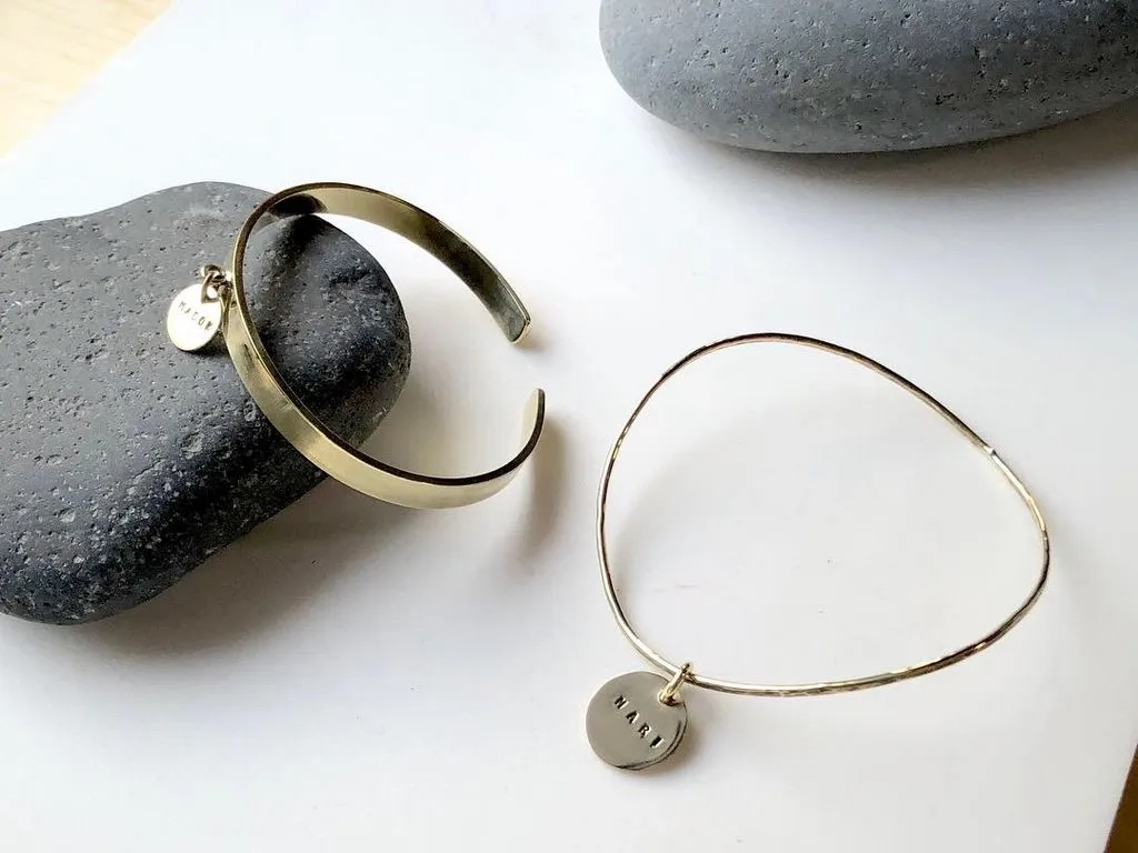 【真鍮アクセサリー作り|バングル刻印入り丸板ぶら下がり作製】犀川を眺める風情ある...