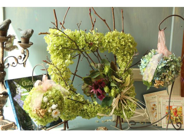 フラワーアレンジメントinフレーム 2種類のタイプをご用意 花材は夏のお花アナベルを予定 初めての方 女性の方におススメ Flower わたぼうし じゃらん遊び体験 フラワーアレンジメントinフレーム 2種類のタイプをご用意 花材は夏のお花アナベルを予定 初めての方 女性の方におススメ Flower わたぼうし じゃらん遊び体験