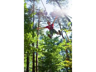 森の中を空中遊泳!!
フォレストアドベンチャーの醍醐味!!ジップスライドです☆