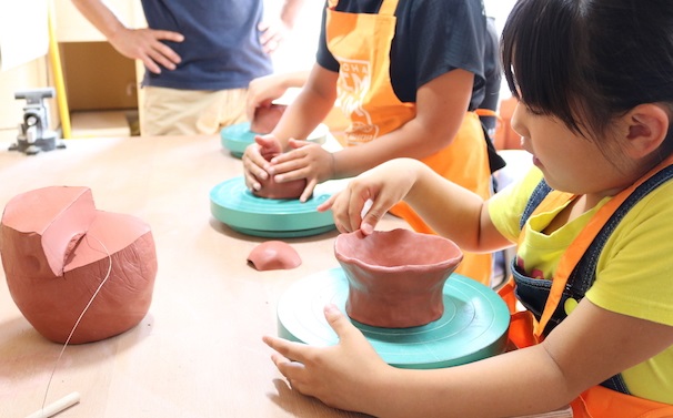〈久留米の街なかで陶芸体験〉てびねり・ろくろがセットで楽しめるおトクな陶芸プラン...