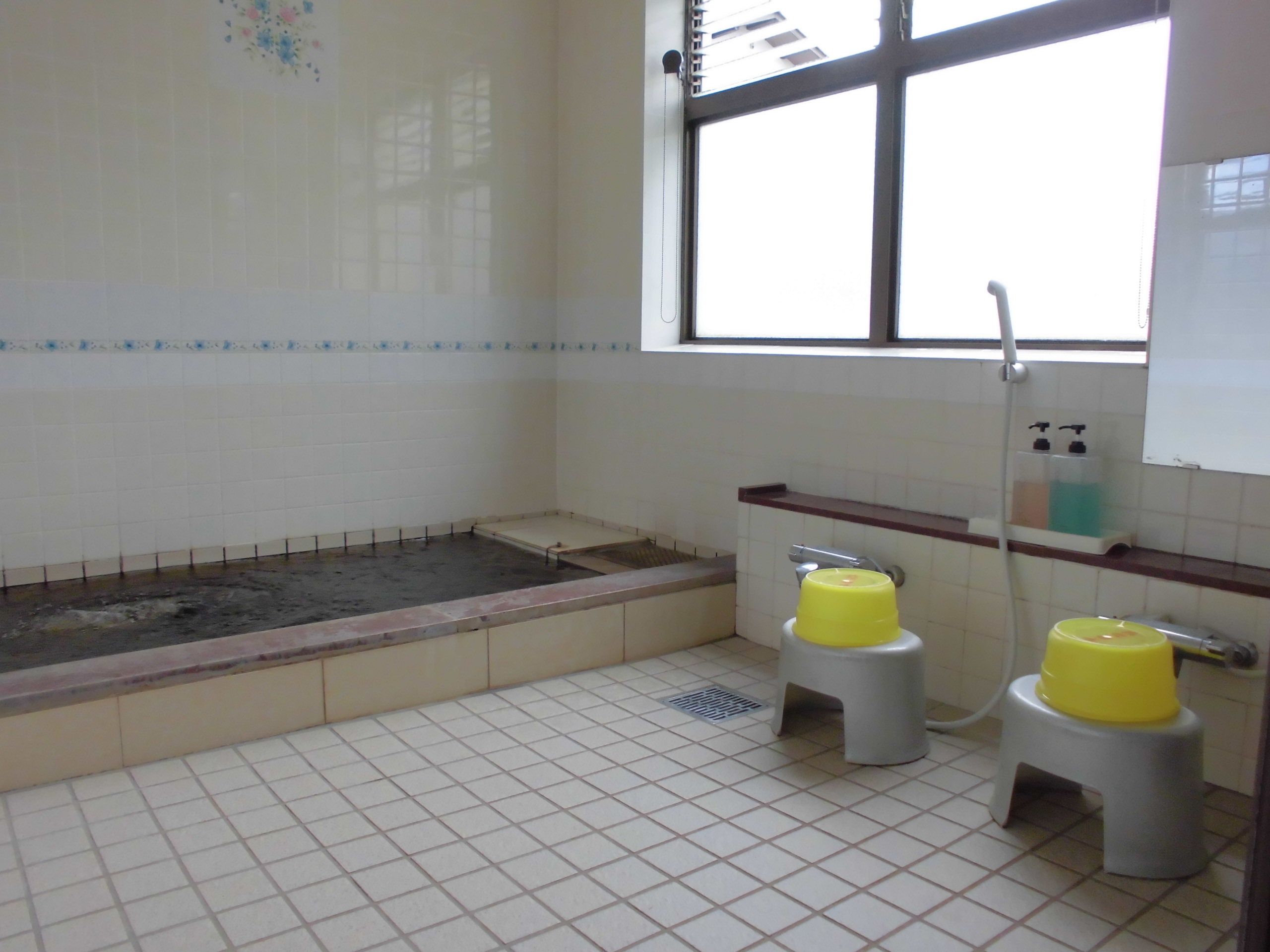 じゃらん限定 事前予約ok 家族風呂手ぶらプラン コーヒー色の天然温泉 美川温泉元湯ほんだ の家族風呂でゆったりリラックス 美肌効果でお肌すべすべ 体もぽかぽか ファミリー カップルでどうぞ 美川温泉元湯ほんだ じゃらん遊び体験 じゃらん限定 事前予約ok 家族風呂手ぶらプラン コーヒー色の天然温泉 美川温泉元湯ほんだ の家族風呂でゆったりリラックス 美肌効果でお肌すべすべ 体もぽかぽか ファミリー カップルでどうぞ 美川温泉元湯ほんだ じゃらん遊び体験