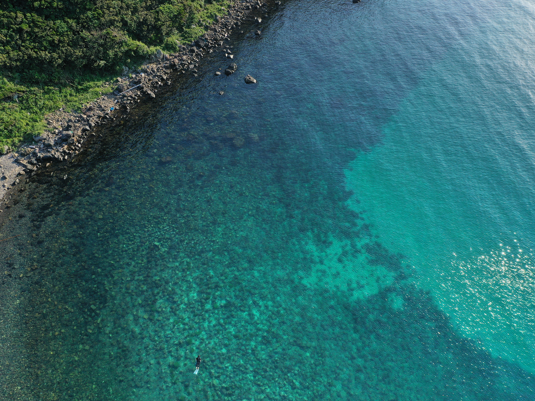竜ヶ浜キャンプ場前の海
