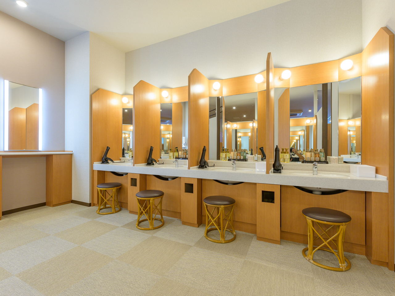 パウダールーム