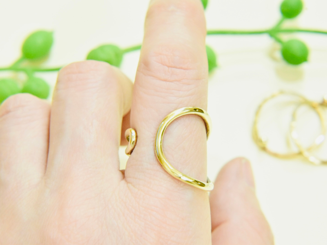 ͏ɐlC̃fUCOłBGɌĎ͊ȒPɍꂿႢ܂Vo[łł܂B