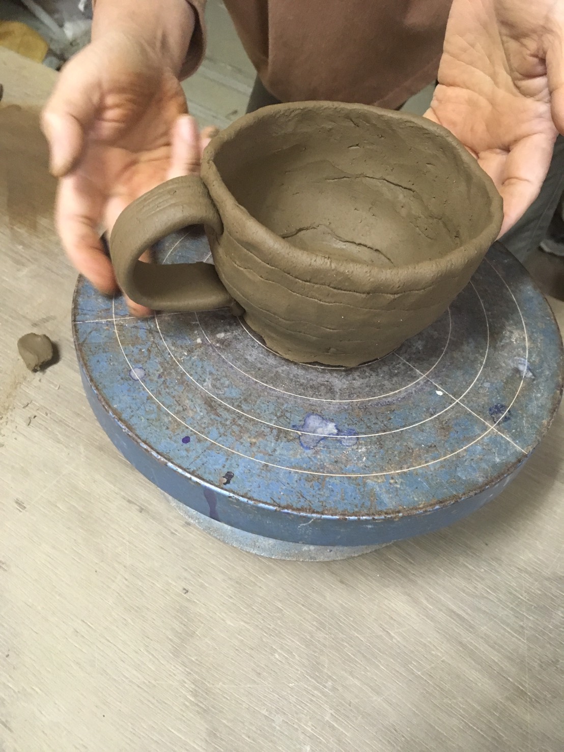 取っ手を付けたらマグカップの完成です!