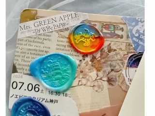 お客様の作品 持参された、推しの「Mrs. GREEN APPLE」に関連する素材を使ったコラージュ作品。