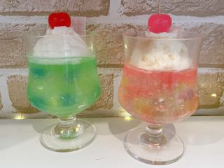写真映えもする可愛いフロートキャンドルをお作りいただけます☆