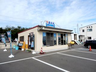 こちらの乗船所で受け付け致します