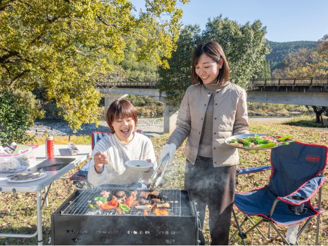 家族で、友人同士で、ワイワイ楽しくBBQ♪四万十町の自然も、満喫してくださいね♪