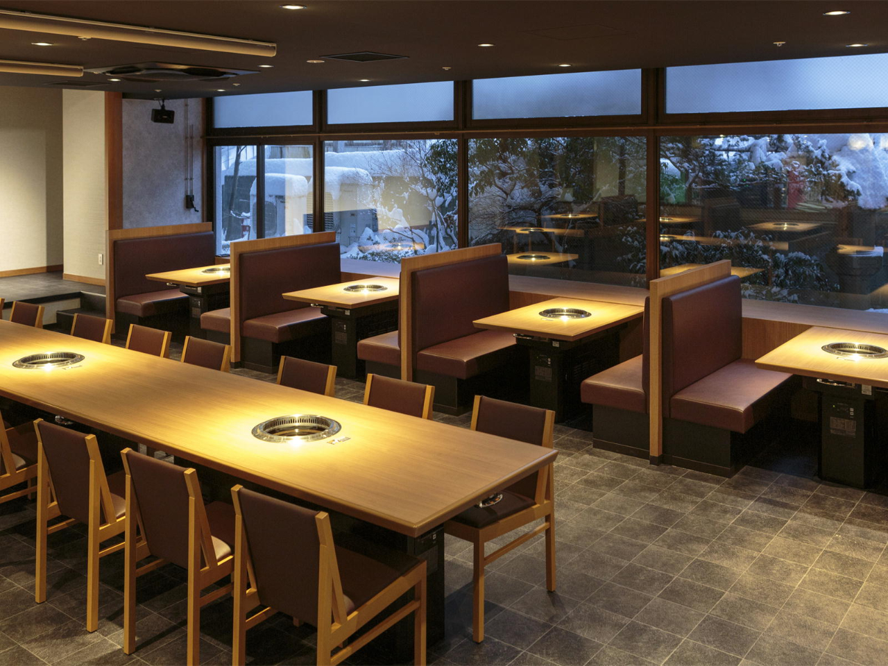 yH@ˁEē Ђz cƎAM11:30`PM14:00XgI[_[13:30