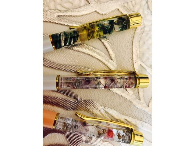 使う花材やレイアウトが違うので、全てが「世界で唯一」の作品になります!