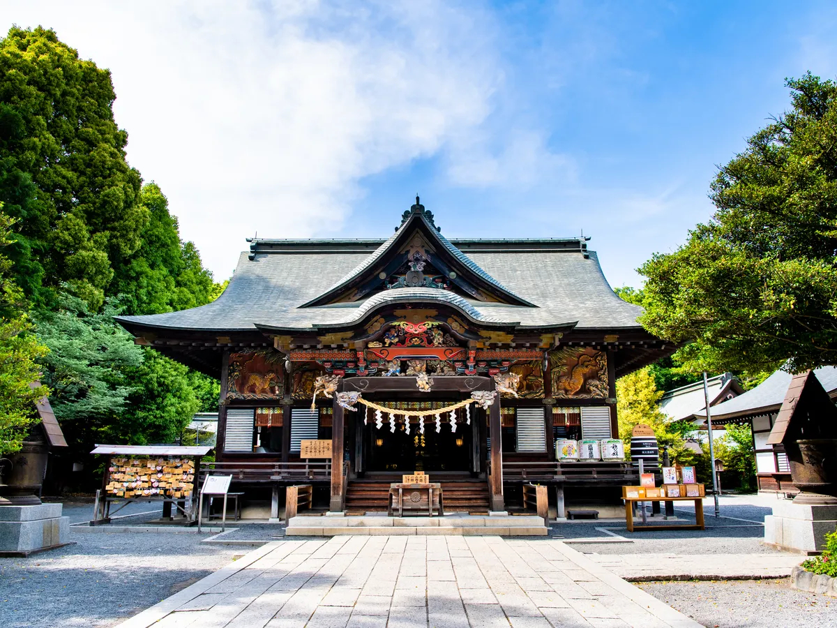 徳川家康が寄進した秩父神社本殿。その歴史はもちろん、一つ一つに意味が込められた彫刻に魅了されるはずです。