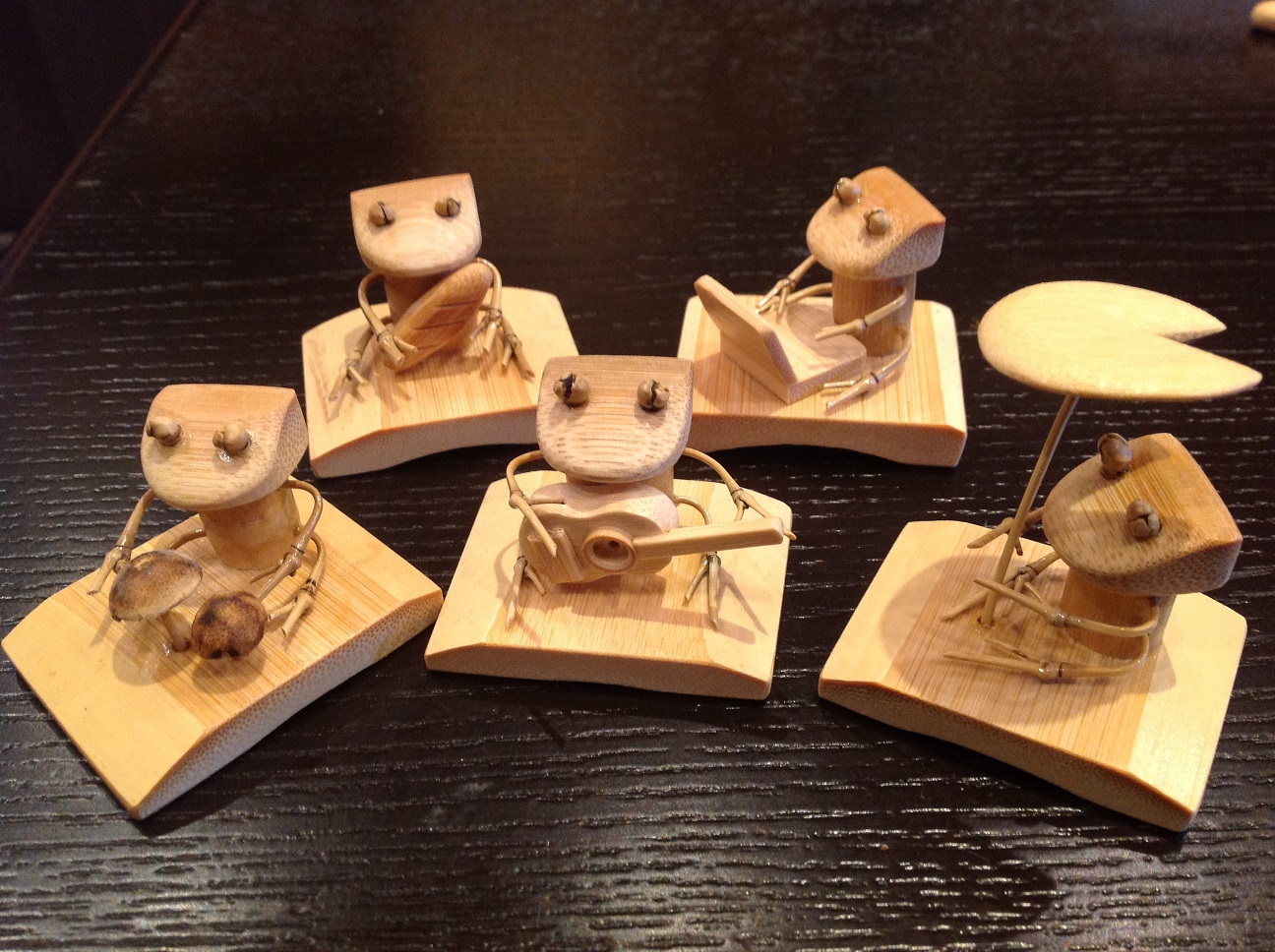 画像以外のカエルバージョンも多数ご用意しております。