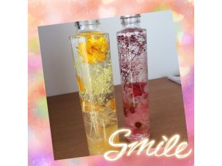 お花を瓶に入れていく時間は夢中になれます^^