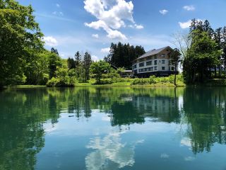 月山志津温泉変若水の湯つたや 五色沼から