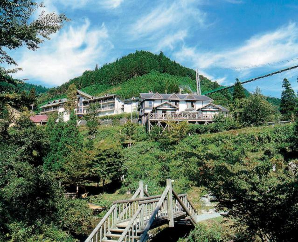 ◆土日祝日プラン◆〈絵付け体験・創作体験〉山あいの秘境で窯元から陶芸を学ぶ♪ 自...