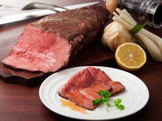 希少部位イチボのローストビーフが食べ放題の特別コースです。