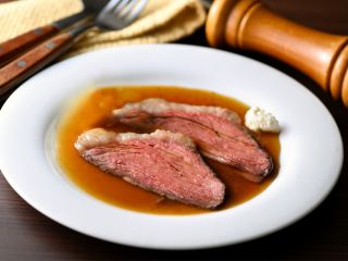 希少部位イチボのローストビーフが食べ放題の特別コースです。