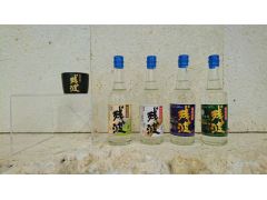 残波オリジナルのおちょこか、ミニチュアのお酒かお選びいただけます!