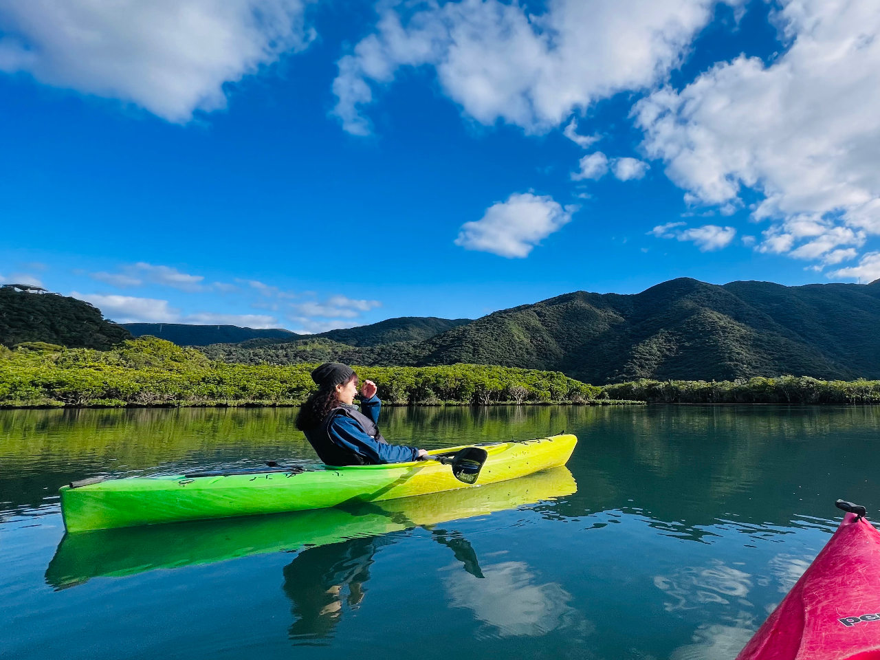 奄美のマングローブ、そして奄美の山歩きを半日(3h~3.5h)に凝縮した欲張りプラン!
雨でも実施可能なので催行率が高い!
老若男女が参加可能で当店一番人気のツアーです!