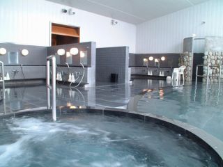 アルカリ性単純温泉PH9.5でお肌がツルツルになります。