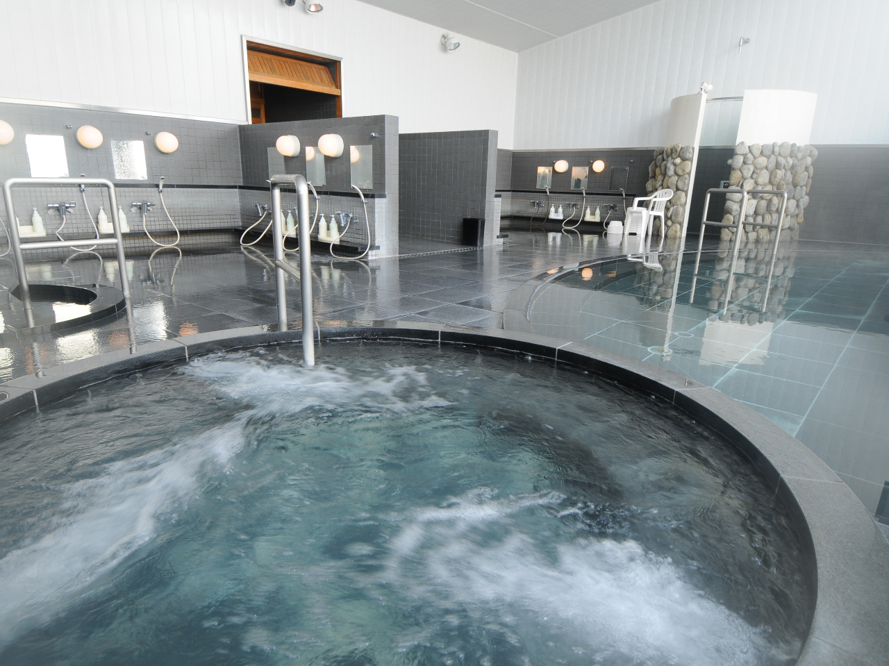 ☆アルカリ性単純温泉PH9.5日帰り入浴+鉄火丼ORサーモン丼セットプラン☆