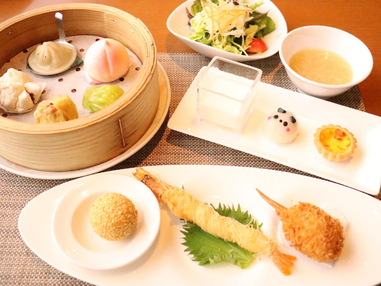 <ワンドリンク付きでお得なセット> 満喫点心セット