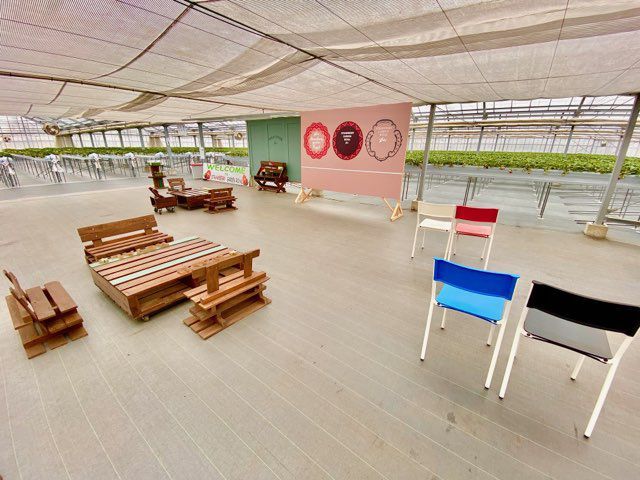 一部ですが座れるところもございます