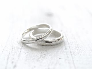 お二人の記念日やご旅行の思い出にシルバーのペアリングを手作りしてみませんか。